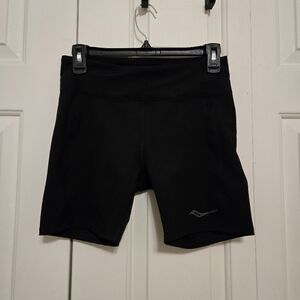 Saucony Womens Fortify 6" Inseam Black Shorts Size Medium